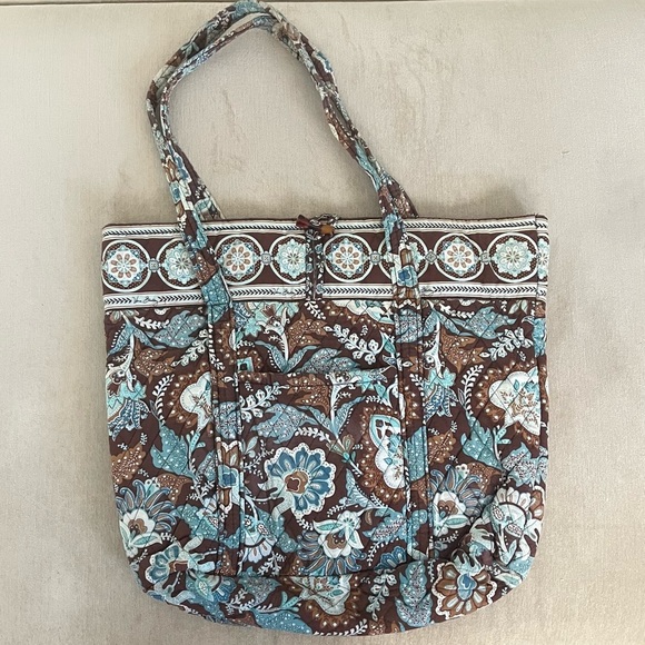 Vera Bradley Tote - Picture 2 of 4